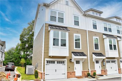 545 Westport Street, Home with 4 bedrooms, 2 bathrooms and null parking in Norfolk VA | Image 2