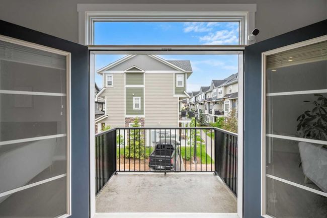 831 85 St Sw, Home with 4 bedrooms, 3 bathrooms and 2 parking in Calgary AB | Image 12