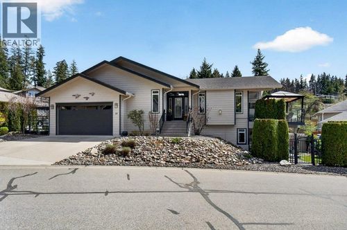 18-1581 20 St Ne, Salmon Arm, BC, V1E0A7 | Card Image