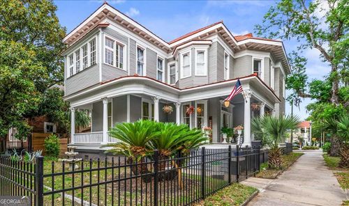 120 W 37th St, Savannah, GA, 31401-8577 | Card Image