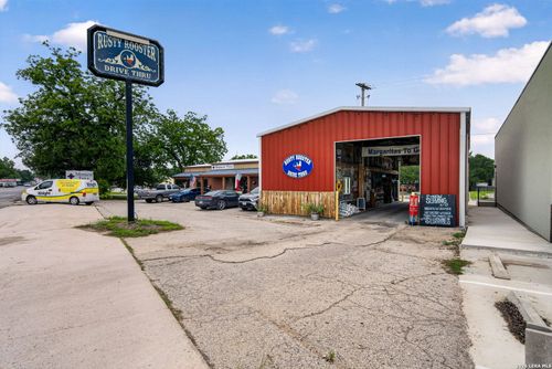806 Us Highway 90 W, Castroville, TX, 78009 | Card Image