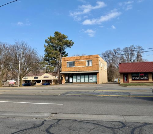 2579 Union Lake Rd, Commerce Twp, MI, 48382-3592 | Card Image