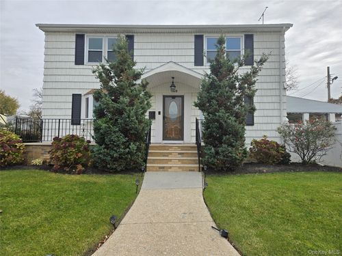 35 Keegan St, Elmont, NY, 11003-4205 | Card Image