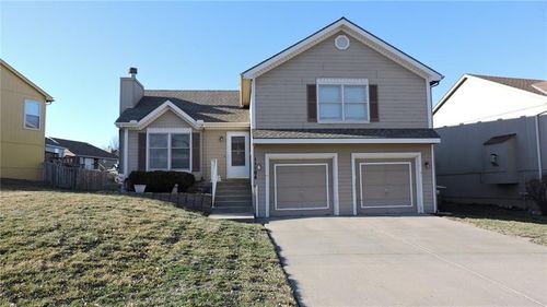 11104 N Booth Ave, Kansas City, MO, 64157-9204 | Card Image