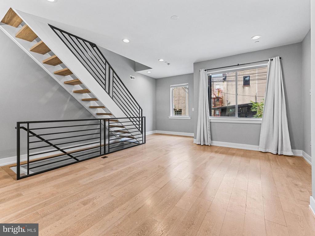 Residential in PHILADELPHIA 3