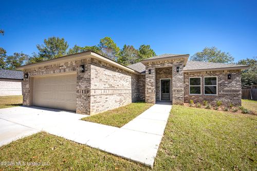 8904 Boxwood Ln, Gautier, MS, 39553-1800 | Card Image