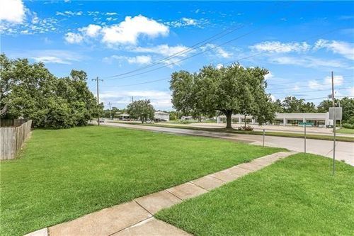 2532 Margaret Ln, Meraux, LA, 70075-2730 | Card Image