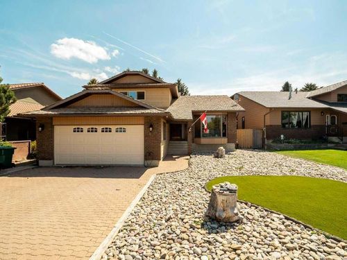 42 Ridgewood Blvd W, Lethbridge, AB, T1K6B9 | Card Image