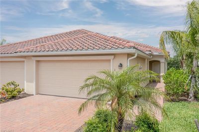 1722 Alameda Dr, Home with 2 bedrooms, 2 bathrooms and null parking in Naples FL | Image 1