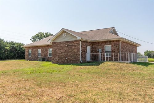 4 Hillcrest Way, Okemah, OK, 74859-2857 | Card Image