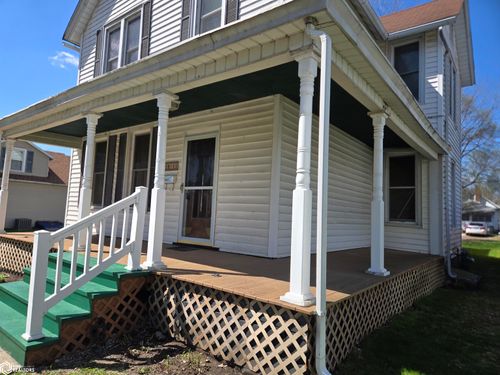 1911 Orchard St, Burlington, IA, 52601-6138 | Card Image