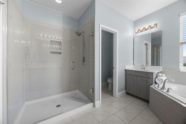 Shower obviously | Image 39