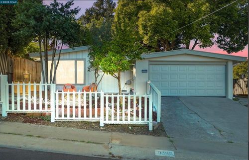 3950 Milton Dr, El Sobrante, CA, 94803-3024 | Card Image