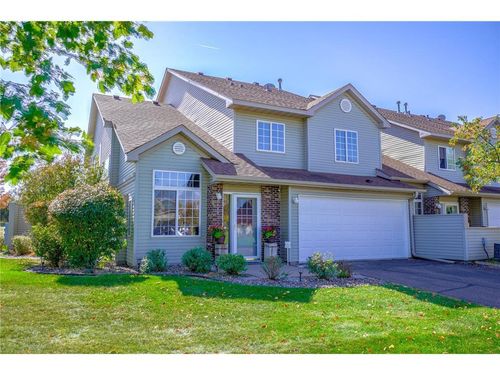 2437 Oakridge Cir, Hudson, WI, 54016-9119 | Card Image