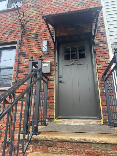 27 Alan Ter, Jersey City, NJ, 07306-1783 | Card Image