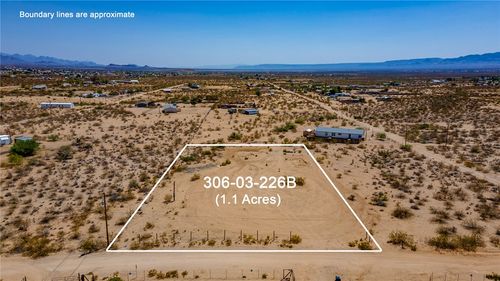 4600 W Burro Dr, Golden Valley, AZ, 86413-8296 | Card Image