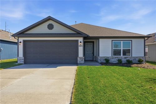588 W Bluebird St, Gardner, KS, 66030-2265 | Card Image