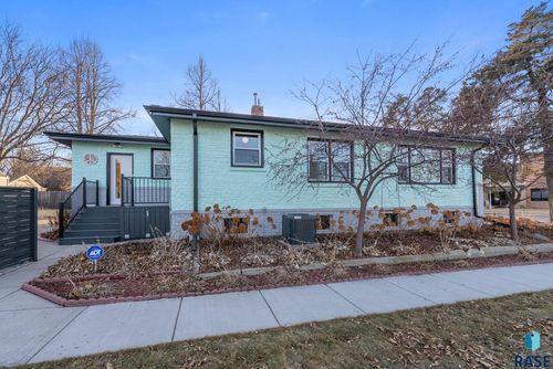 301 S Courtland St Street, Chamberlain, SD, 57325 | Card Image