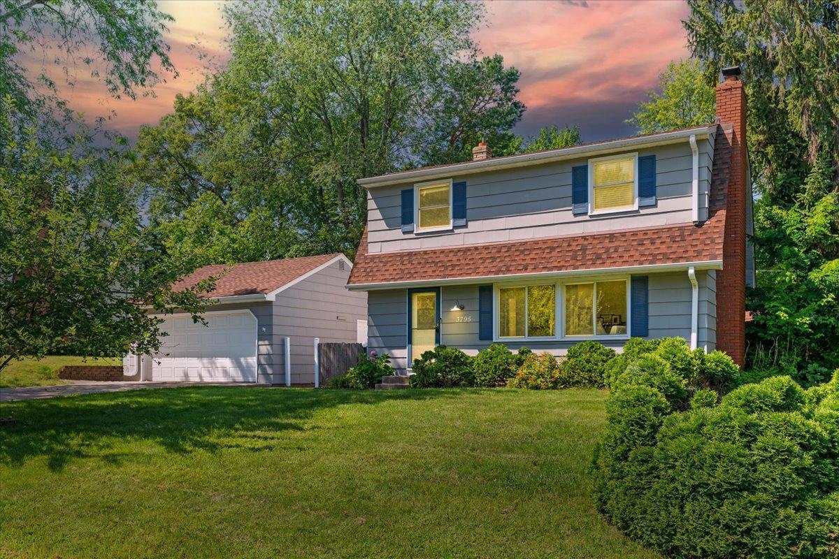 Grand Ave, Saint Paul, MN 55110