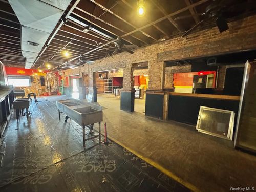 2610-2600 Pettit Ave, Bellmore, NY, 11710-3628 | Card Image