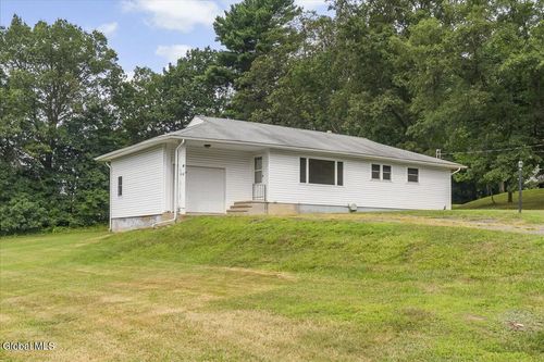 19 Cathlie Dr, Averill Park, NY, 12018-5900 | Card Image