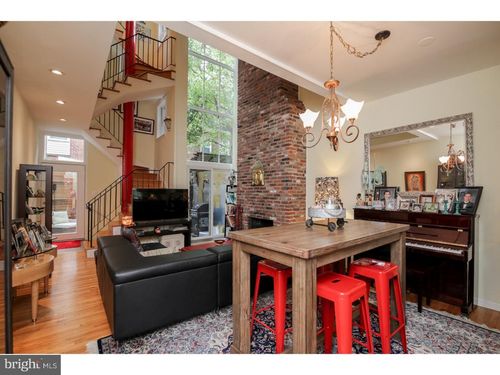 1214 Pine St, PHILADELPHIA, PA, 19107-5906 | Card Image