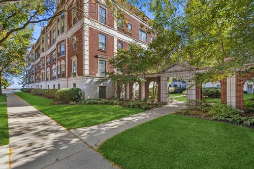 1-482 Sheridan Rd, Evanston, IL, 60202-4727 | Card Image