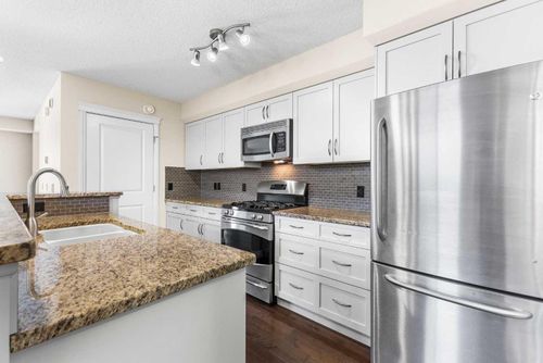 50 Mike Ralph Way Sw, Calgary, AB, T3E0H8 | Card Image