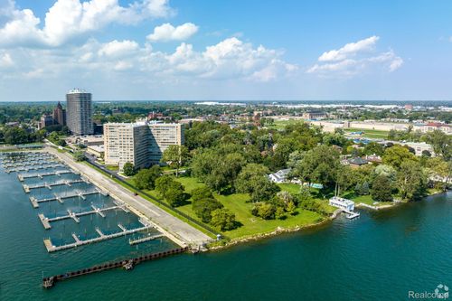 apt-1418-8900 E Jefferson Ave, Detroit, MI, 48214-2974 | Card Image