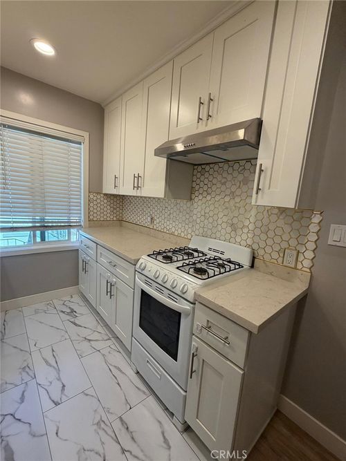 10-1739 E Appleton St, Long Beach, CA, 90802 | Card Image