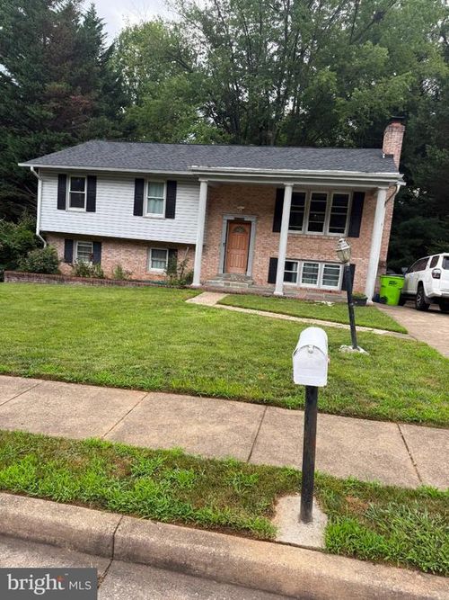 3924 Forge Dr, WOODBRIDGE, VA, 22193-2214 | Card Image