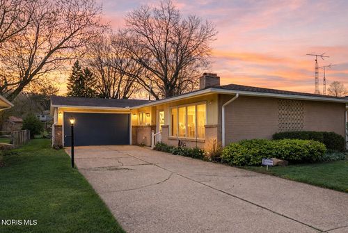 5223 Grosse Point Pkwy, Toledo, OH, 43611-1616 | Card Image