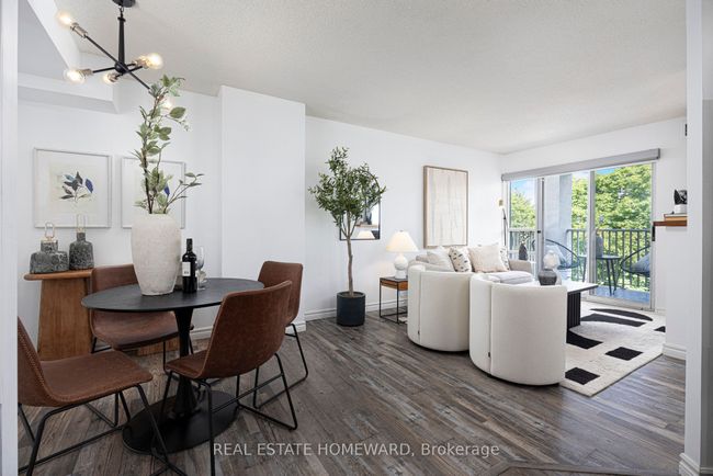 503 - 716 Kingston Rd, Condo with 2 bedrooms, 1 bathrooms and 1 parking in Toronto ON | Image 4