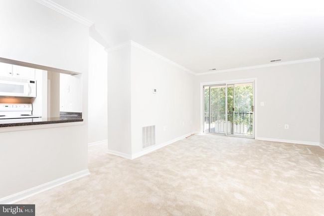 APT-304 - 8205 Whispering Oaks Way, Condo with 2 bedrooms, 2 bathrooms and null parking in GAITHERSBURG MD | Image 5