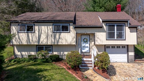 332 Union City Rd, Naugatuck, CT, 06770-2139 | Card Image