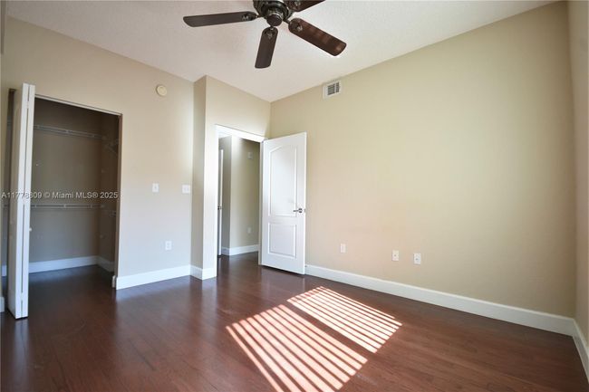 APT-429 - 6001 Sw 70 Th St, Condo with 3 bedrooms, 2 bathrooms and null parking in South Miami FL | Image 11