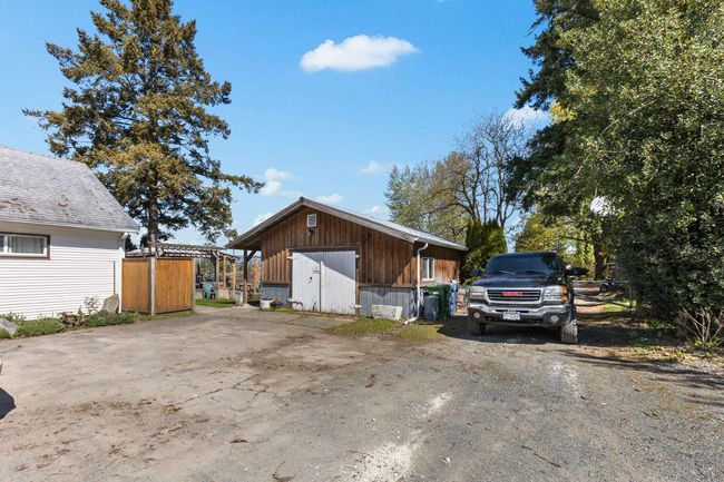 28830 Fraser Highway, House other with 6 bedrooms, 3 bathrooms and 12 parking in Abbotsford BC | Image 4