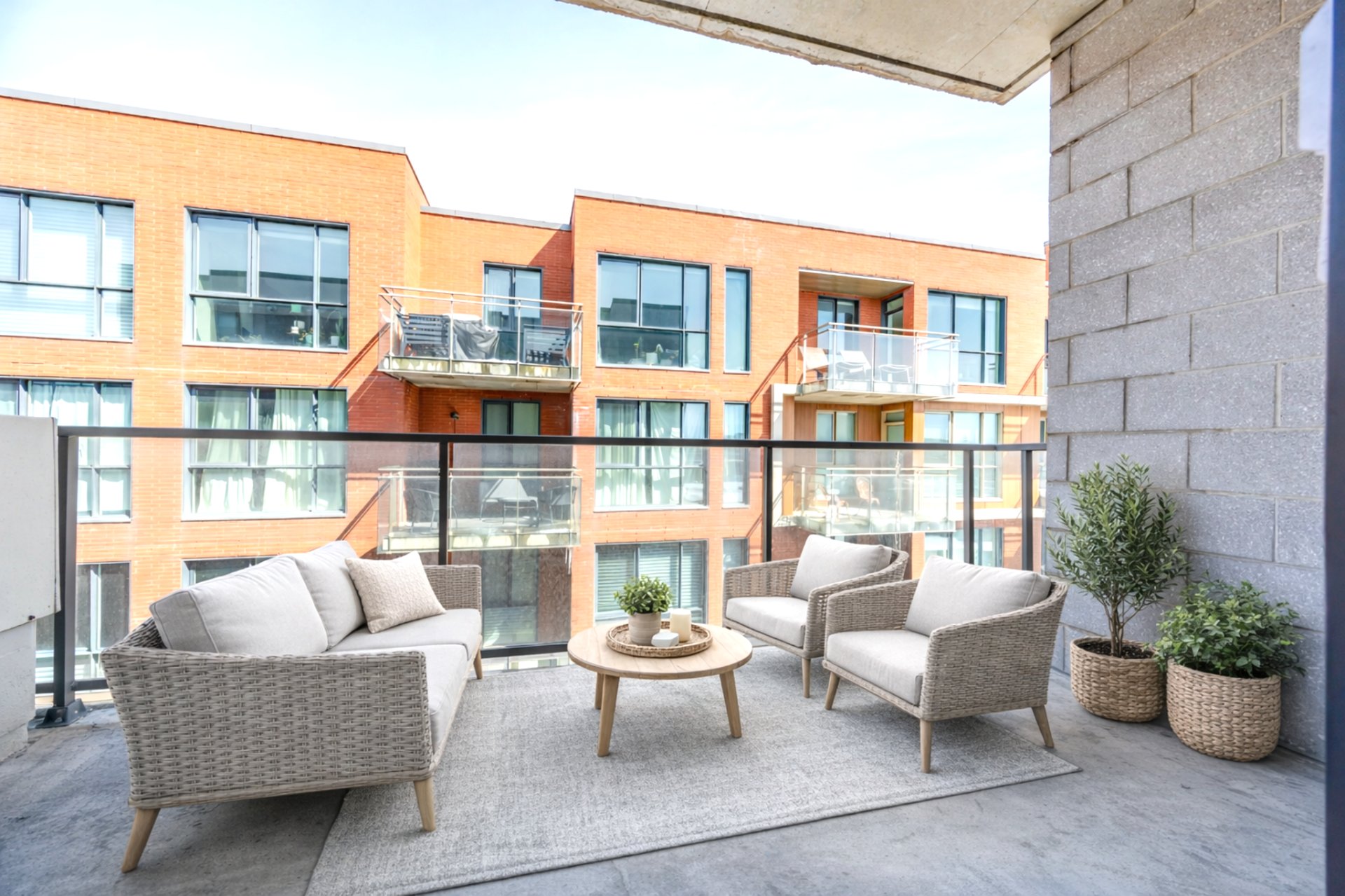 Residential Lease in Mont-Royal 5
