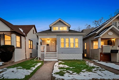 10813 Eggleston Ave, Chicago, IL, 60628-3221 | Card Image