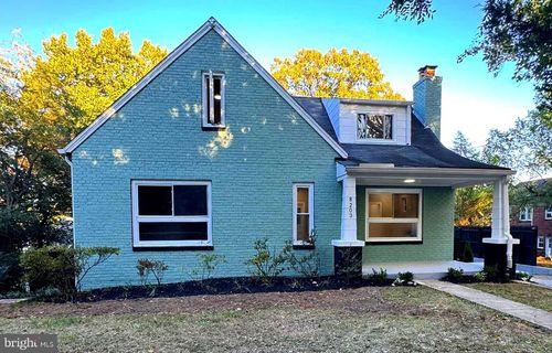 8203 Greenwood Ave, TAKOMA PARK, MD, 20912-6836 | Card Image