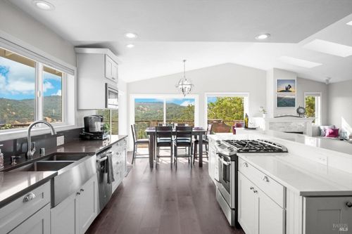 76 Sunnyhill Lane, Napa, CA, 94558 | Card Image
