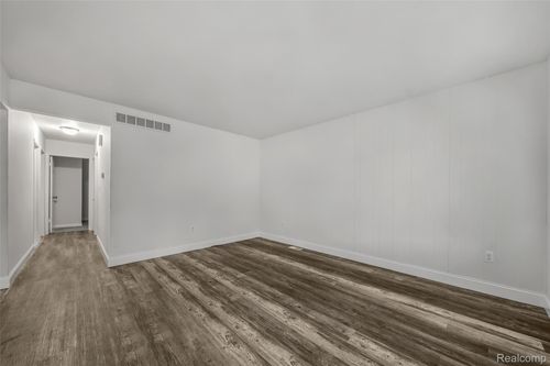 23385 Battelle Ave, Hazel Park, MI, 48030-1420 | Card Image