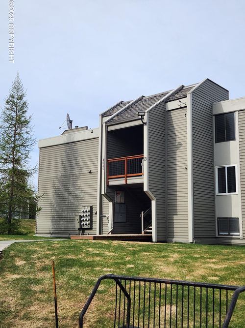 apt-24-4620 Reka Dr, Anchorage, AK, 99508-3618 | Card Image