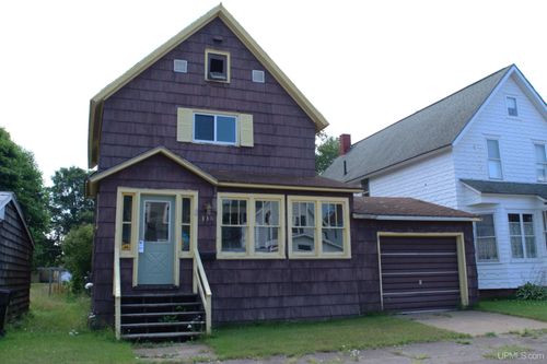 136 S Iroquois Street, Laurium, MI, 49913 | Card Image