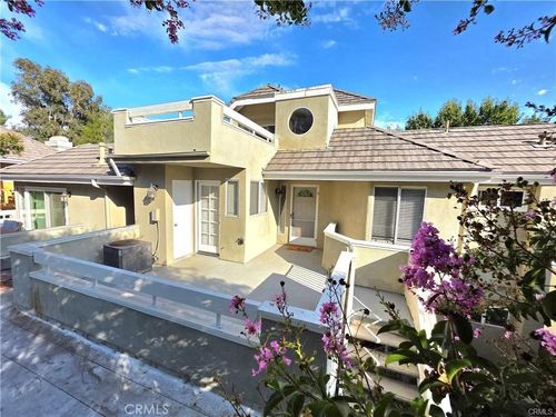 26121 Mcbean Pkwy, Valencia, CA, 91355-2017 | Card Image