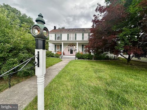 210 W Main St, BERRYVILLE, VA, 22611-1229 | Card Image