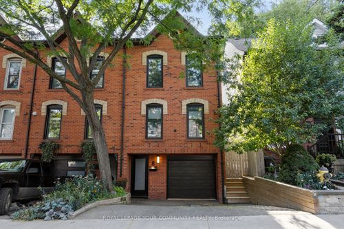 8 West Ave, Toronto, ON, M4M2L8 | Card Image