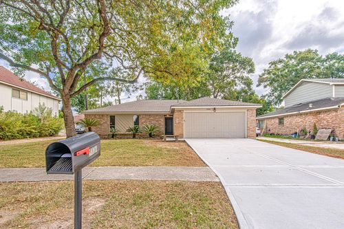 24306 Spring Mill Ln, Spring, TX, 77373-5852 | Card Image