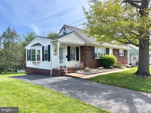 16 Frederick Ave, Denver, PA, 17517-9336 | Card Image