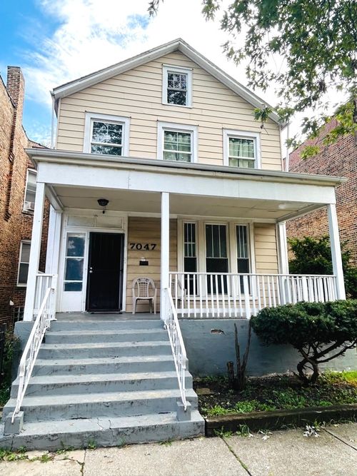 7047 Eberhart Ave, CHICAGO, IL, 60637-4611 | Card Image